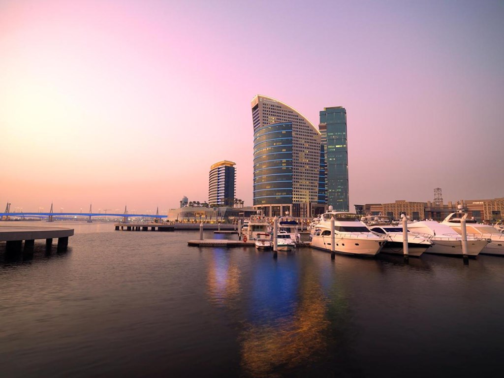 Intercontinental Dubai Festival City: Hotel exterior