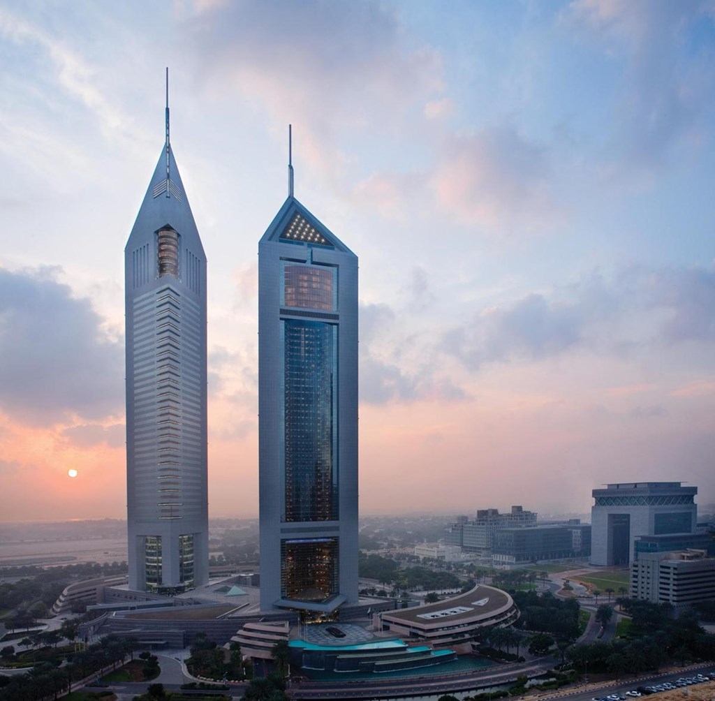 Jumeirah Emirates Towers: Hotel exterior