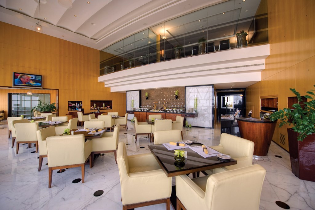 Jumeirah Emirates Towers: Lobby