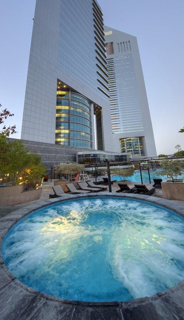 Jumeirah Emirates Towers: Hotel