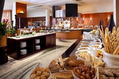 Jumeirah Emirates Towers: Restaurant - photo 1