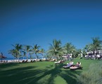 JA Palm Tree Court: Beach