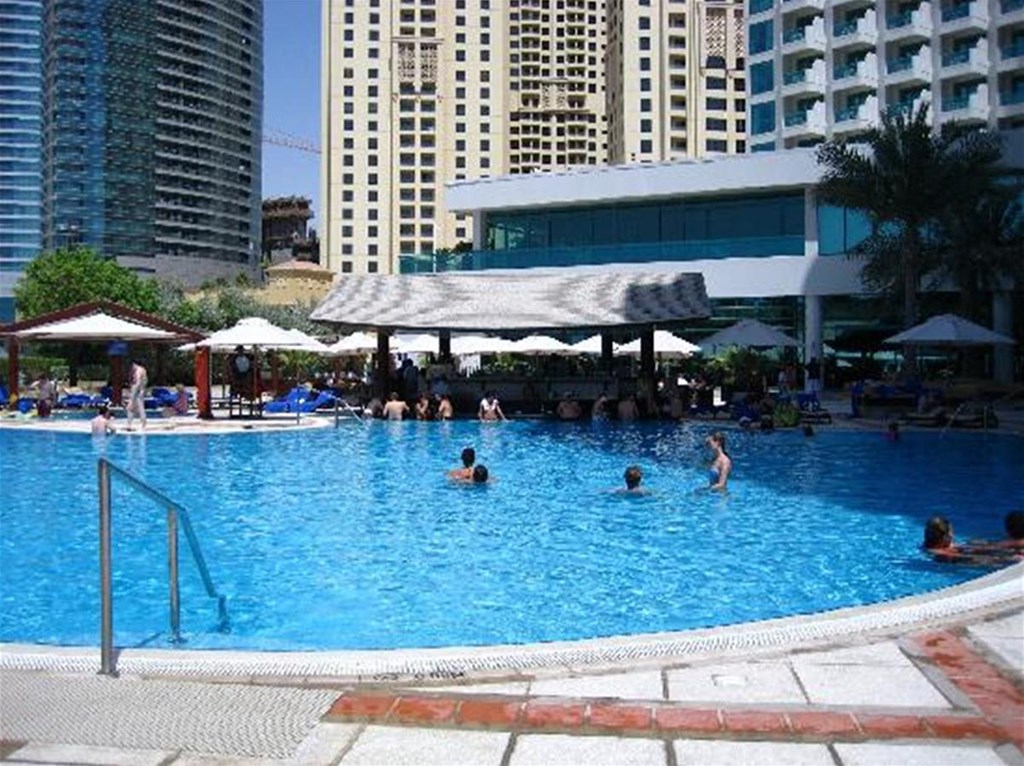 Hilton Dubai Jumeirah Beach: Pool