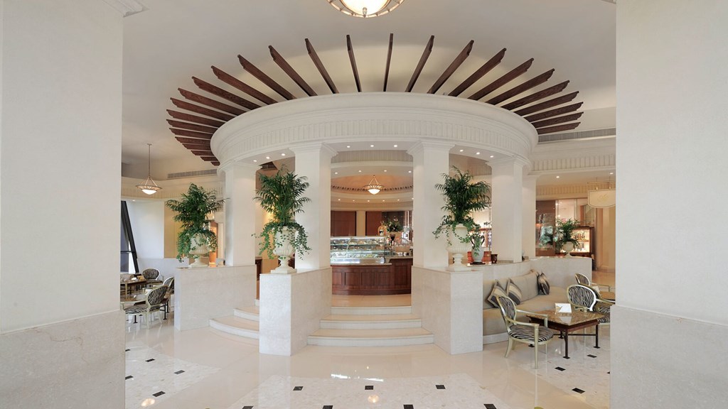 Le Royal Meridien Beach Resort and Spa: Hotel interior