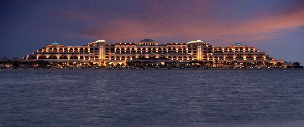 Jumeirah Zabeel Saray 5*: Hotel exterior