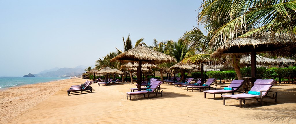 Le Méridien Al Aqah Beach Resort