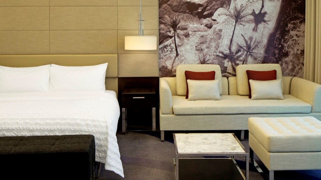 Le Méridien Al Aqah Beach Resort: Room