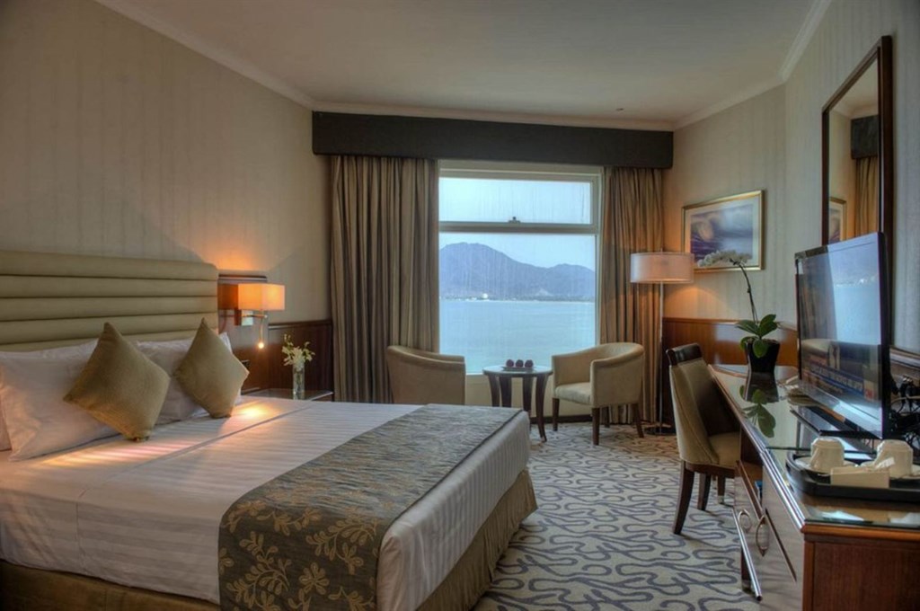 Oceanic Khorfakkan Resort & Spa: Room