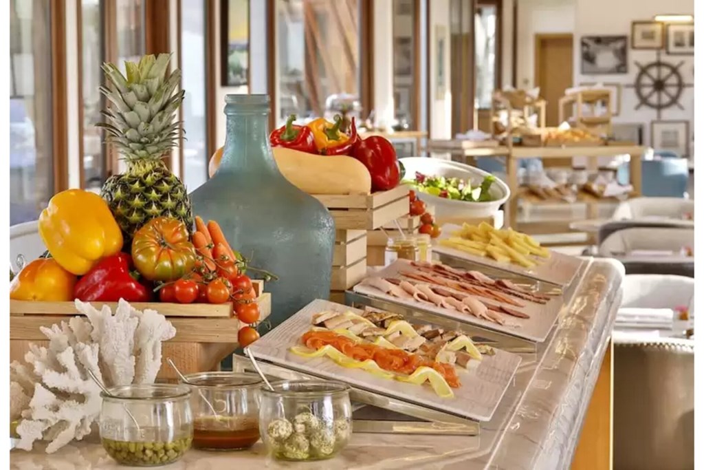 The Ritz-Carlton Ras Al Khaimah, Al Hamra Beach