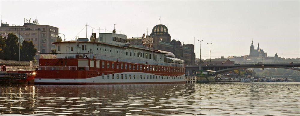 Botel Albatros