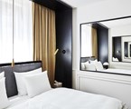 Roomers Munich, Autograph Collection