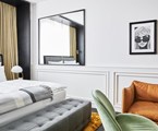 Roomers Munich, Autograph Collection