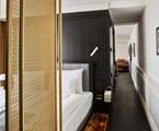 Roomers Munich, Autograph Collection