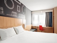 Ibis Warszawa Centrum - photo 32