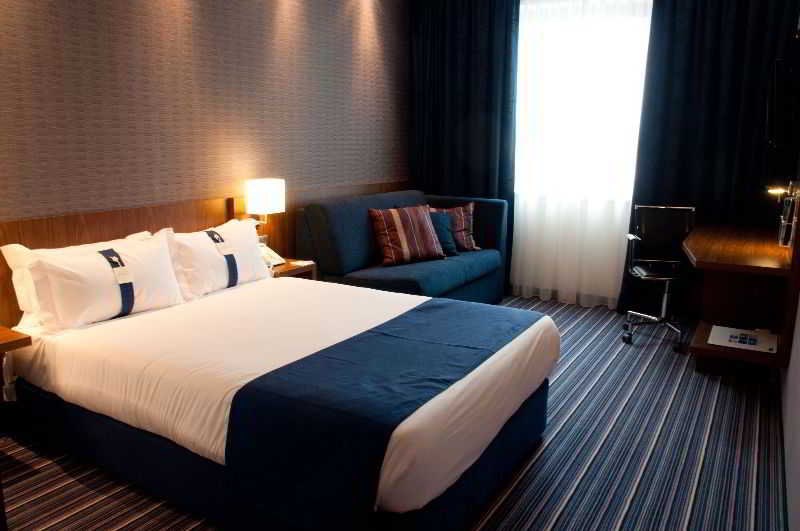 Holiday Inn Express Warsaw Airport