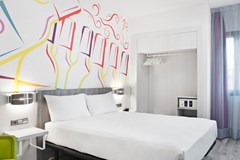 Ibis Styles Madrid Prado - photo 11