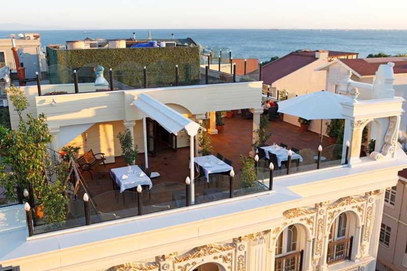 Albatros Premier Hotel: Terrace