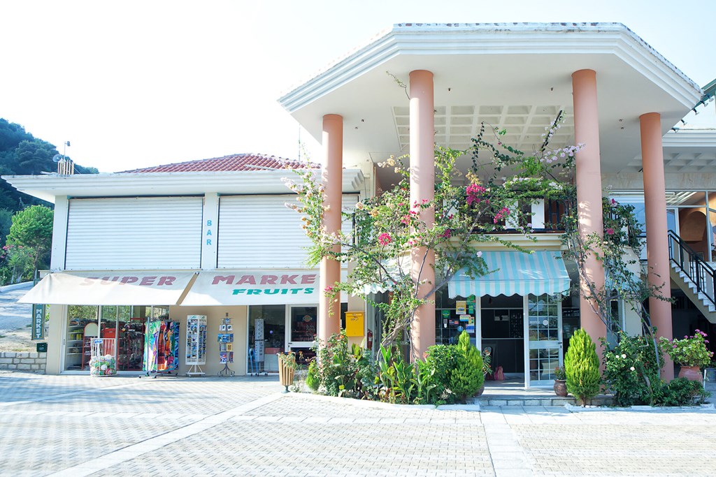 Lichnos Bay Village Hotel