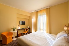 UNAHOTELS Mediterraneo Milano - photo 32