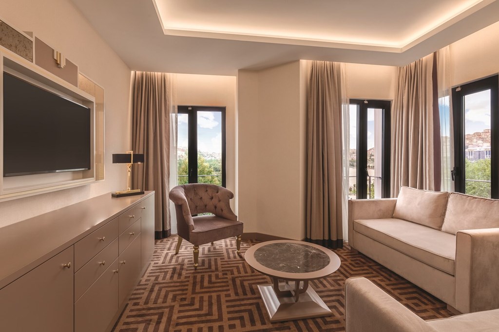 Ramada Hotel & Suites Istanbul Golden Horn