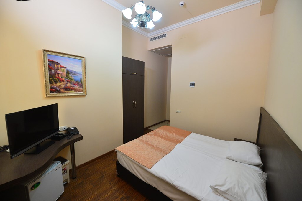 Yerevan Deluxe Hotel