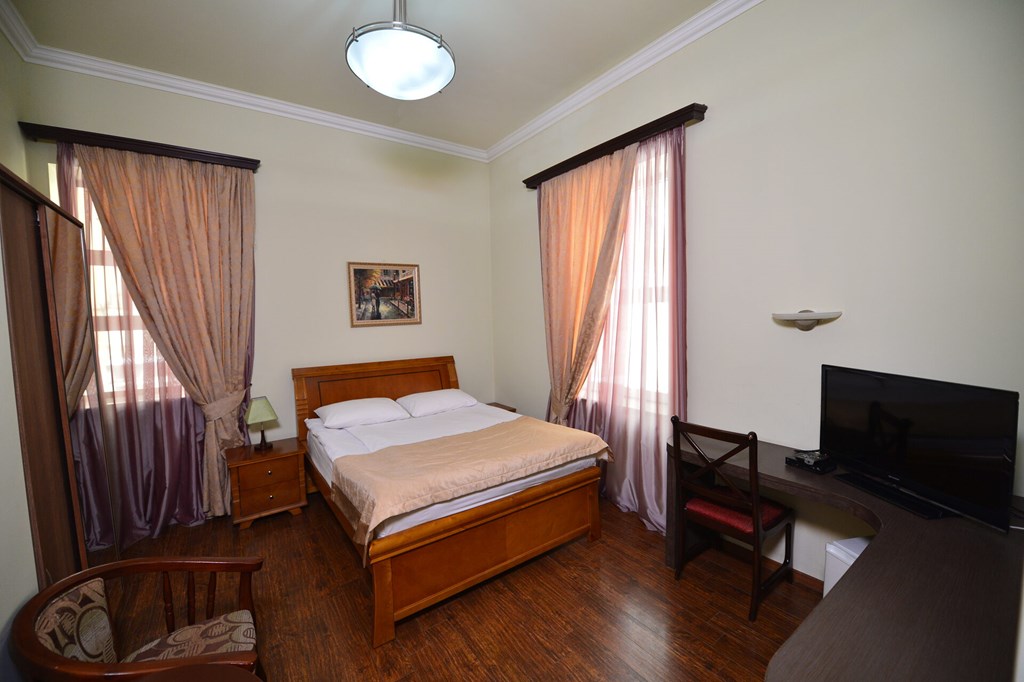 Yerevan Deluxe Hotel