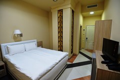 Yerevan Deluxe Hotel - photo 12