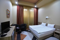 Yerevan Deluxe Hotel - photo 15