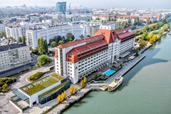 Hilton Danube Hotel - photo 32