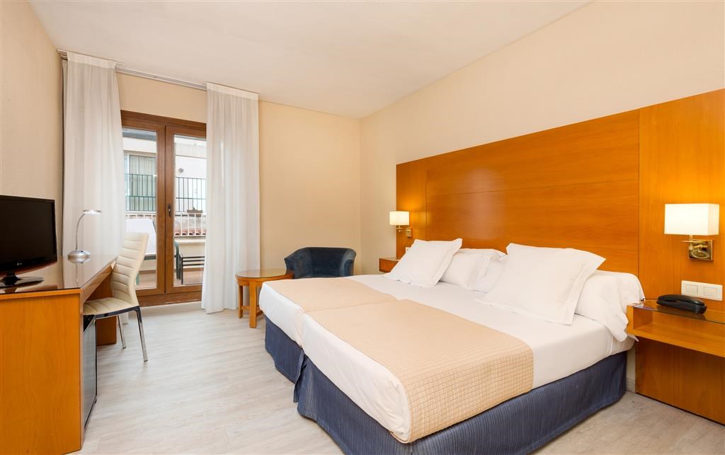 TRYP Ciudad de Alicante Hotel