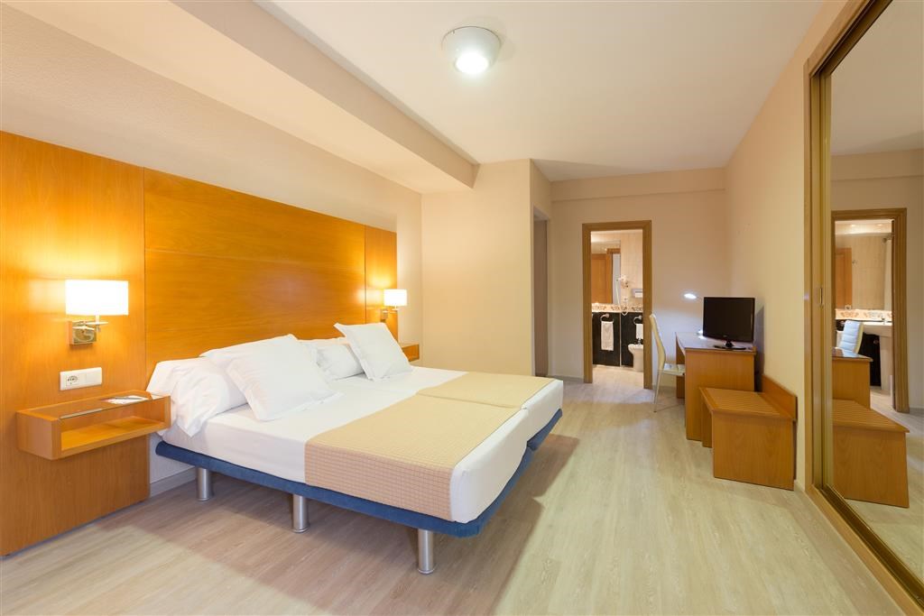 TRYP Ciudad de Alicante Hotel