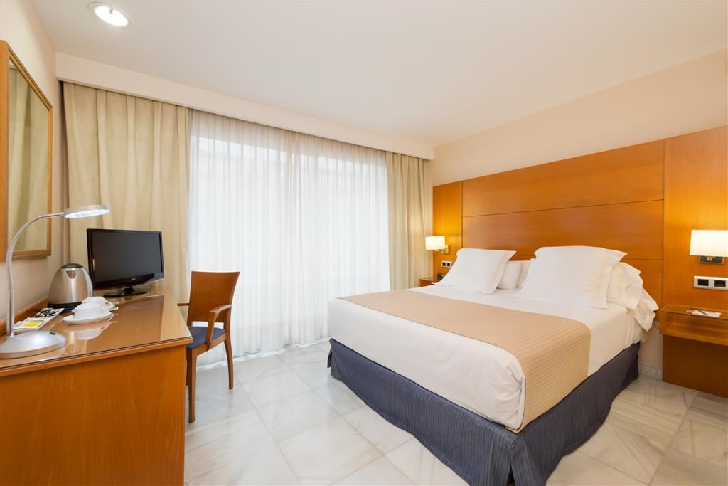 TRYP Ciudad de Alicante Hotel