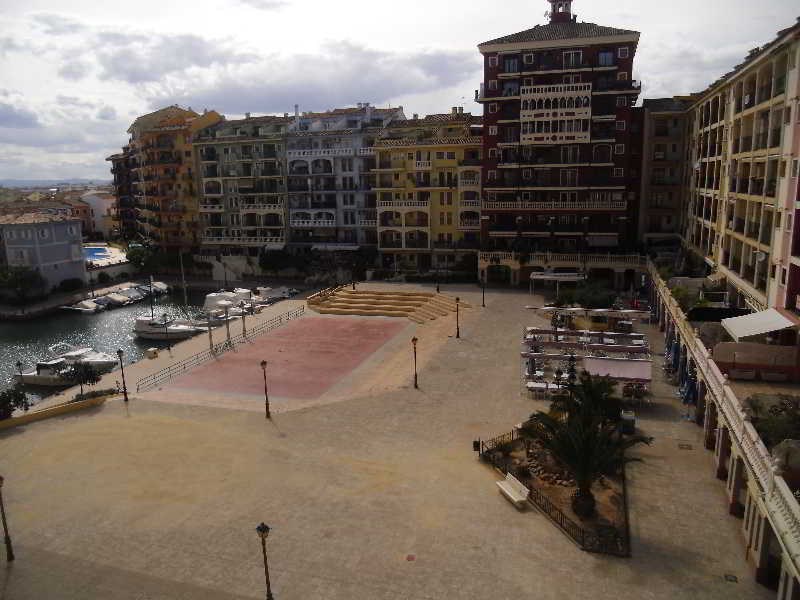 Valencia Port Saplaya Apartamentos