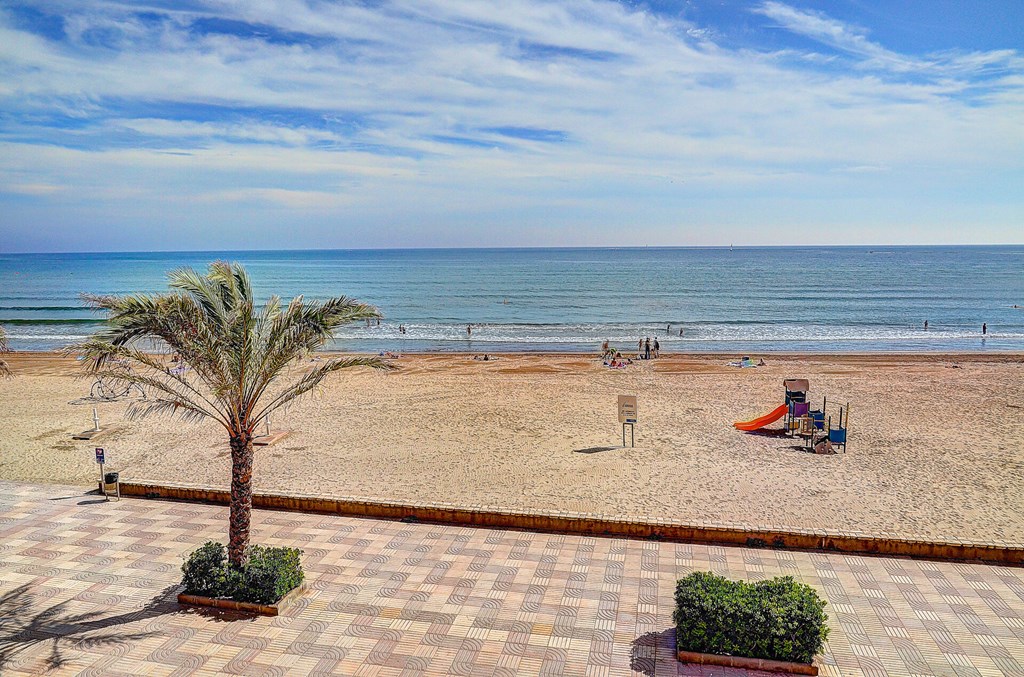 Valencia Port Saplaya Apartamentos