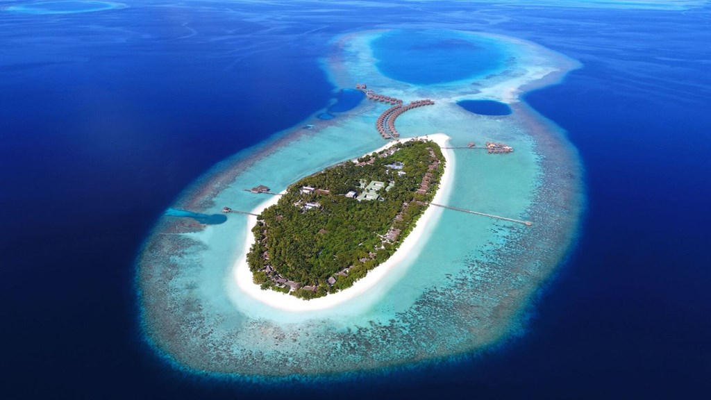 Vakkaru Maldives : Hotel exterior