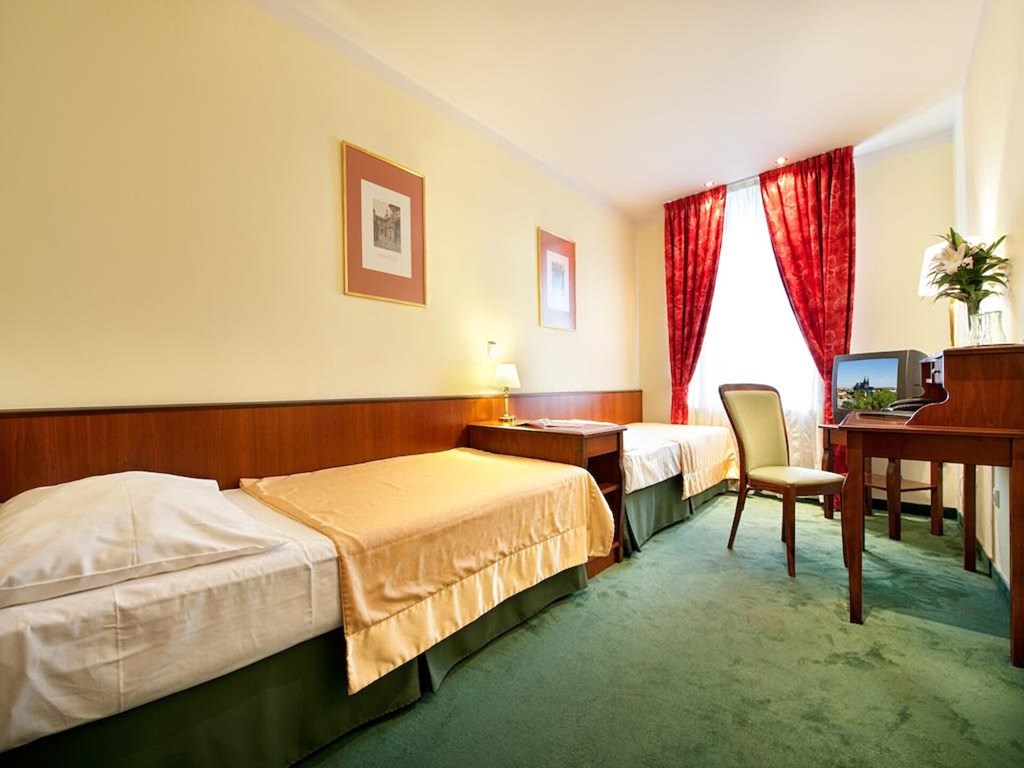 EA hotel Jeleni Dvur Prague Castle