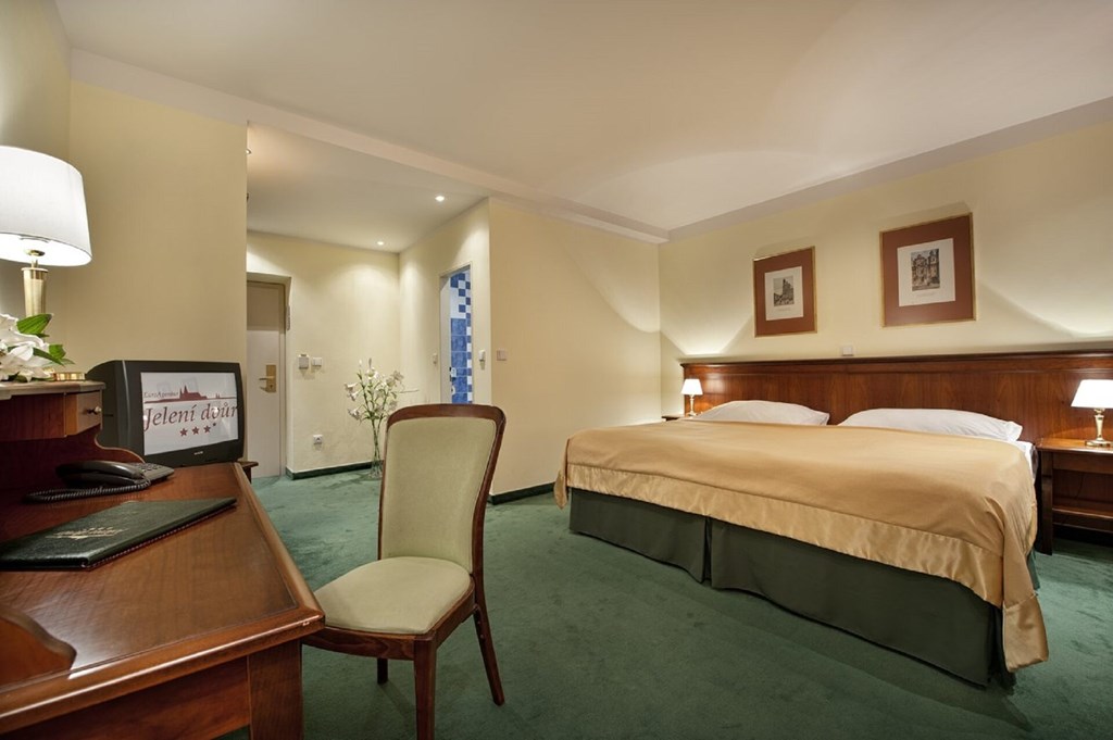 EA hotel Jeleni Dvur Prague Castle