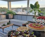 Select Suites & Spa