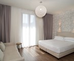 Select Suites & Spa