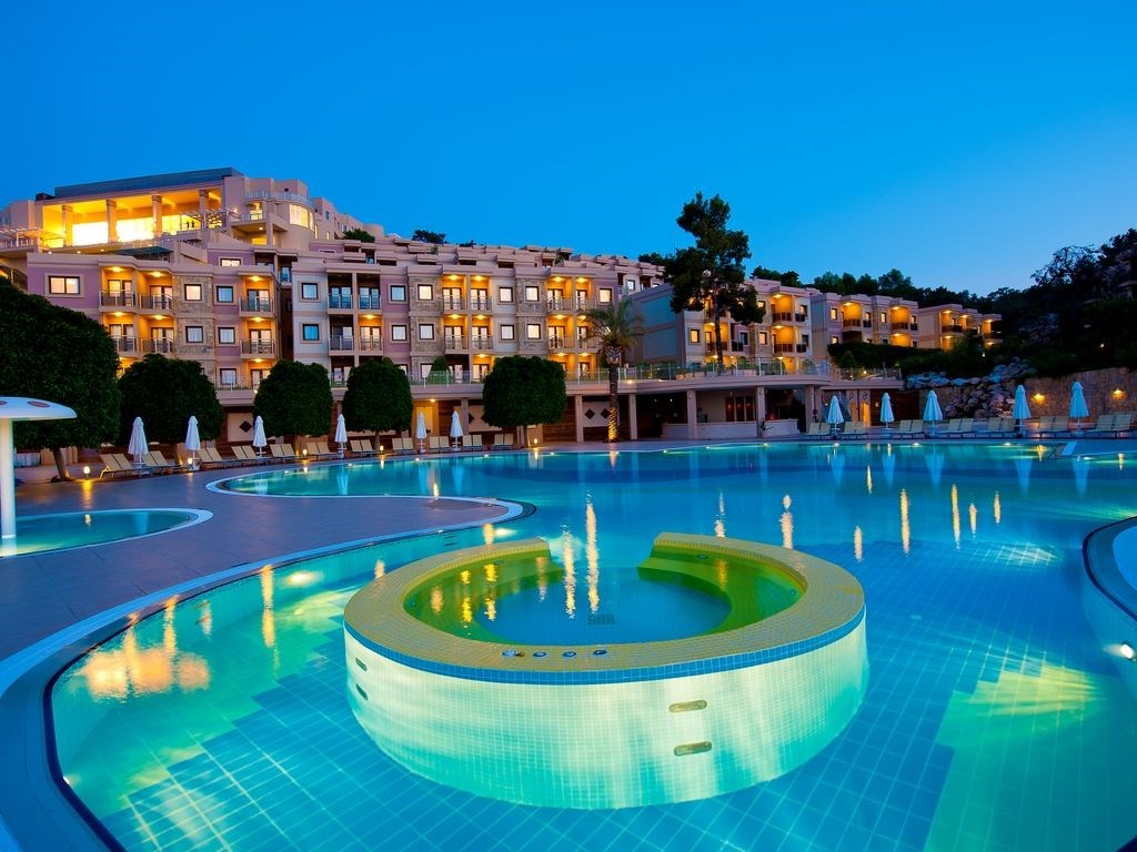 Hilton Bodrum Turkbuku Resort & Spa