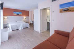 GHT Balmes - Apartaments & Splash - photo 6