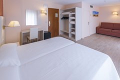 GHT Balmes - Apartaments & Splash - photo 8