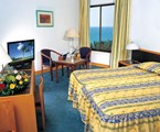 BM Beach Hotel: Room