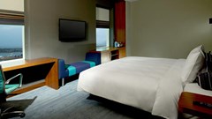 Aloft Abu Dhabi: Room - photo 9