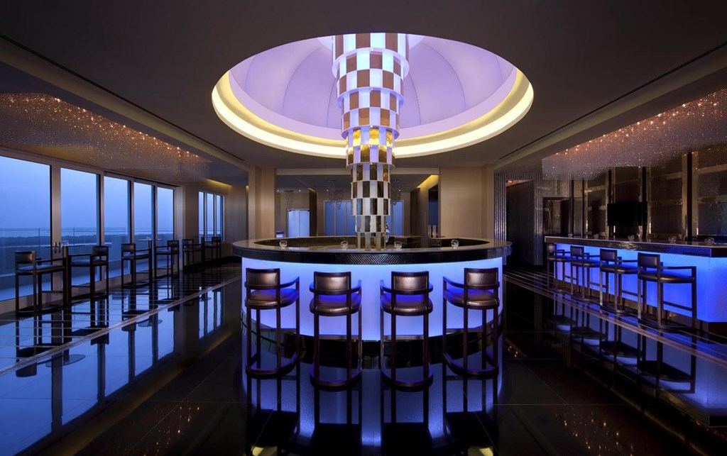 Anantara Eastern Mangroves Abu Dhabi Hotel: Bar