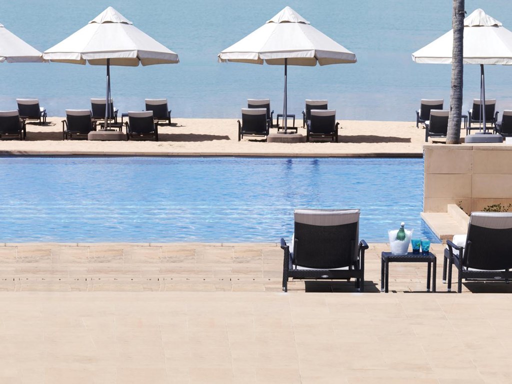 Fairmont Bab Al Bahr: Pool