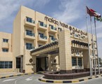 Mafraq Hotel: Hotel exterior