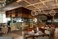 Royal M Hotel Abu Dhabi: Restaurant - photo 3