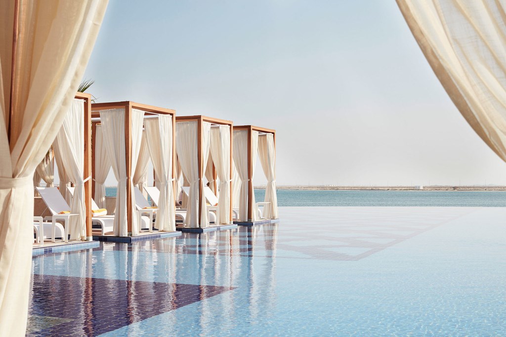 Royal M Hotel Abu Dhabi: Pool