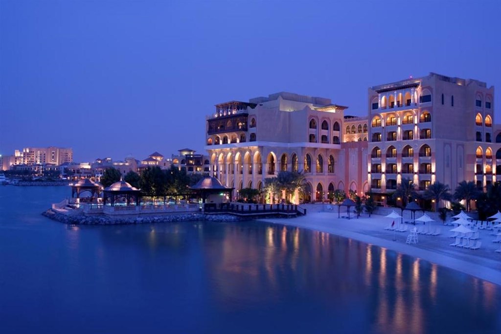 Shangri La Hotel Qaryat Al Beri Abu Dhabi: Hotel